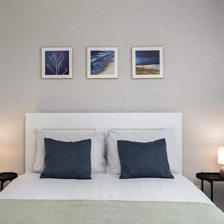 Modern 2Br Cosy Apartment With Large Terrace - Close To Manoel Island & Tigne Shopping Mall スリーマ エクステリア 写真